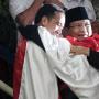Jokowi dan Prabowo Berpelukan, Netizen: Indonesia Jadi Adem