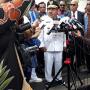 Naik Ojek untuk Berobat, Gubernur Lukas Masuk Papua Nugini Secara Ilegal