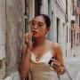 7 Gaya Aimee Song, Potret Modis yang Bisa Ditiru saat Travelling