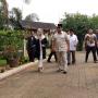 Setelah Sandiaga, Kini Giliran Prabowo Cium Tangan Istri Gus Dur