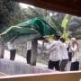 Netizen Geger Usai Lihat Unggahan Video Jenazah Jatuh ke Kolam