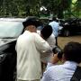 Sandiaga Uno Berkali-kali Cium Tangan Kiai Makmun