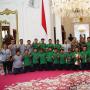 Senyum Timnas U-16 Saat Bertemu Jokowi