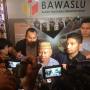 Pose Satu Jari, Luhut dan Sri Mulyani Dilaporkan ke Bawaslu