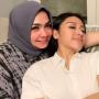 Susah Dibedain dengan Nagita Slavina, Viral Foto Mama Rieta Muda