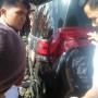 Parkir di Pengungsian Gempa, Mobil Mewah Bupati Toraja Ditabrak