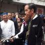 Jokowi: Semuanya Pakai Batik, Saya Pakai Jaket Bubur Ayam