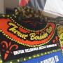 Karangan Bunga Hiasi Rumah Korban Pembunuhan Satu Keluarga