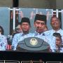 Presiden Jokowi Beri Penghargaan untuk Guru Berprestasi