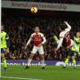 Arsenal Kerja Keras Taklukkan Huddersfield
