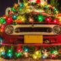 Unik: Ford Taurus Dijadikan Media Pohon Natal