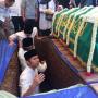 Suami Arumi Bachsin Akui Sangat Dekat dengan Almarhum Adik