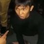 Heryd Swanto Tepergok saat Panjat Tiang Rusak Baliho Gambar SBY