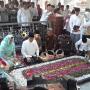 Didampingi Yenny Wahid, Jokowi Ziarah ke Makam Gus Dur dan Hasyim Asy'ari