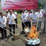 Kemendagri Bakar 1,3 Juta Keping e-KTP Rusak di Gudang Semplak