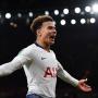 Liburan di Pantai, Dele Alli Umbar Kemesraan dengan Sang Kekasih