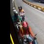 Sindiran Kocak Netizen untuk Pemotor Nakal yang Terjepit Bus Transjakarta