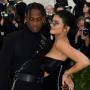 Kylie Jenner Perlu Tahu, Mungkin Ini Alasan Travis Scott Enggan Menikah