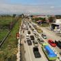 Gratis Hingga Tahun Baru, Ribuan Kendaraan Mengular di Tol Colomadu