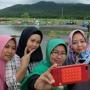 Viral Foto Selfie di Dekat Puing Tsunami Selat Sunda, Psikolog: Memalukan!