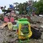 Usai Sepekan Tsunami Selat Sunda, Puing di Pantai Carita Masih Berserakan