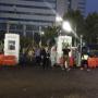 Hujan Disertai Angin di Jakarta, Pengantin Nikah Massal Lari Kocar-kacir