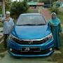 Cerita Seorang Anak Belikan Ayahnya Mobil Baru ini Bikin Haru