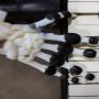 Keren, Robot Ini Bisa Mainkan Piano dengan Gaya Berbeda!