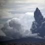 Gunung Anak Krakatau Terus Semburkan Lava Pijar