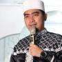 Lebaran, Solmed Ziarah ke Makam Ustaz Arifin Ilham