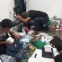 Periksa Kamar Siswi SMK Tewas Ditusuk, Polisi Bawa Buku Diary dan Laptop