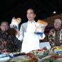 Jokowi Yakin Tak Ada Lagi Beras Bulog Berwarna Cokelat Bahkan Hitam