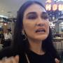 Pose Luna Maya di Foto Pernikahan Edric Tjandra Bikin Salfok