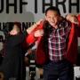 Jelang Bebas, Beredar Foto Megawati Kasih Jaket Merah untuk Ahok