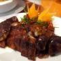 Pesan Semur Bebek, Wanita Ini Dapat Bonus Puluhan Kecoak