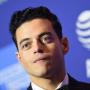 Gubrak! Rami Malek Jatuh di Panggung Usai Terima Piala Oscar