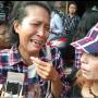 Pendukung Mewek Tak Lihat Ahok Keluar dari Mako Brimob
