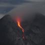 Jelang Lebaran, Merapi Bergolak Luncurkan Lava Pijar 870 Meter