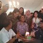 Ultah ke-50, Gugun Gondrong Dapat Kejutan dari Para Sahabat
