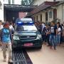 Teriakan Allahuakbar Antar Ahmad Dhani Masuk Penjara Medaeng Surabaya
