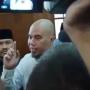Ibu Belum Jenguk Ahmad Dhani di Surabaya