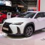 Anti Mainstream: Lexus UX 2019 Pakai Ban Putih