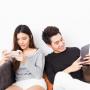 Era Digital, Gadget Tidak Boleh Mengganggu Hubungan Percintaan Anda