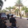 Pamdal DPR Larang Jurnalis Ambil Gambar di Rumah Bamsoet yang Terbakar