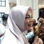 Dewi Sandra Pede dengan Kerutan di Wajah