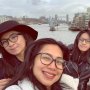 Cucu Pertama Lahir, Feni Rose Resmi Jadi Nenek