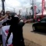 Viral Puluhan Warga Bentangkan Spanduk Prabowo saat Jokowi ke Pandeglang