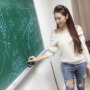 Dosen Terseksi di Taiwan, Pakai Gaun Mini saat Mengajar