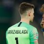 Mantan Pemain Chelsea, Chris Sutton: Kepa Harusnya Diseret Keluar Lapangan