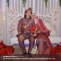 Kocak, Pria Ini Tidak Pernah Melihat Kamera saat Foto Pernikahan